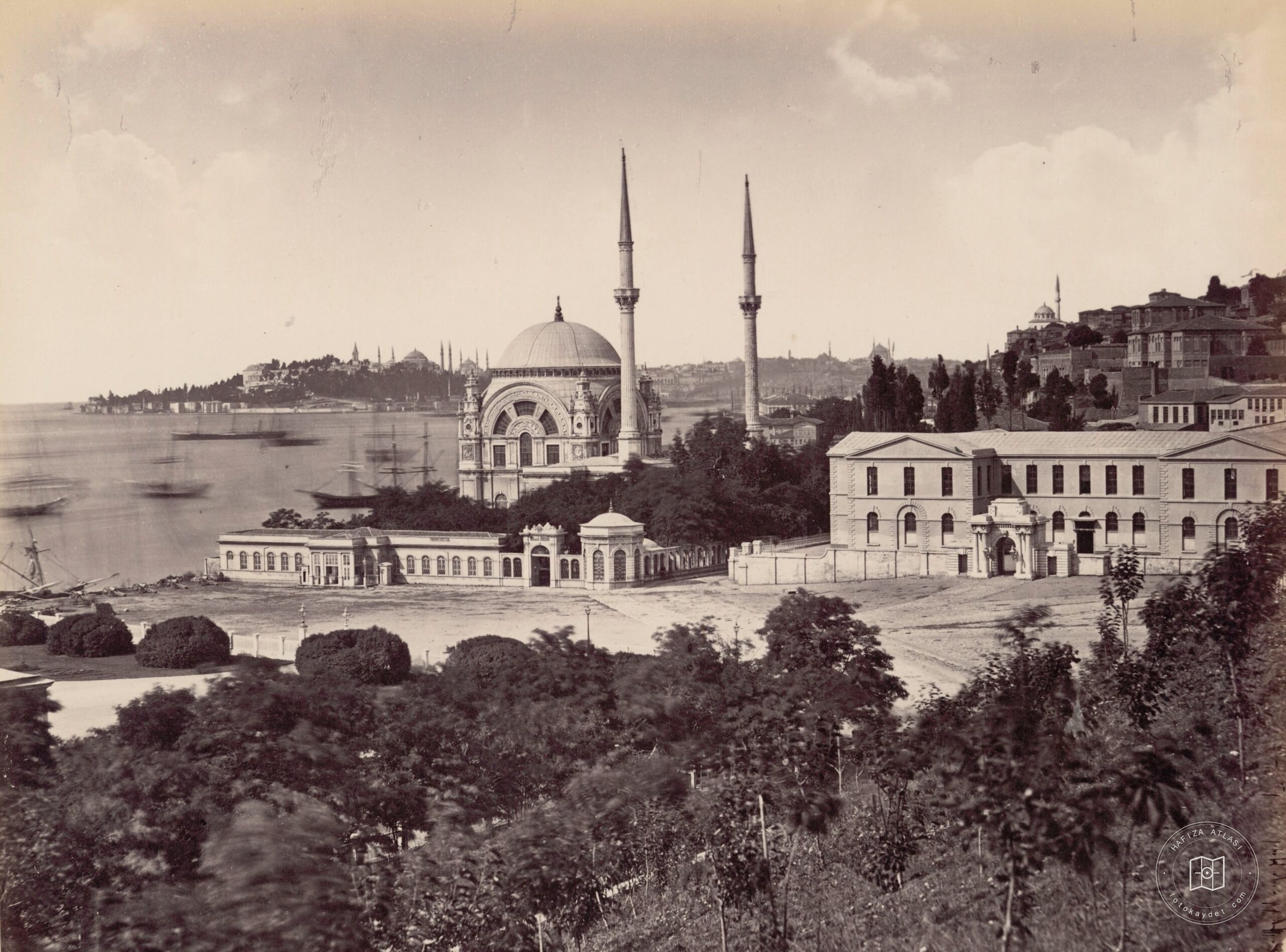 Dolmabahçe Mosque and Saray Theater