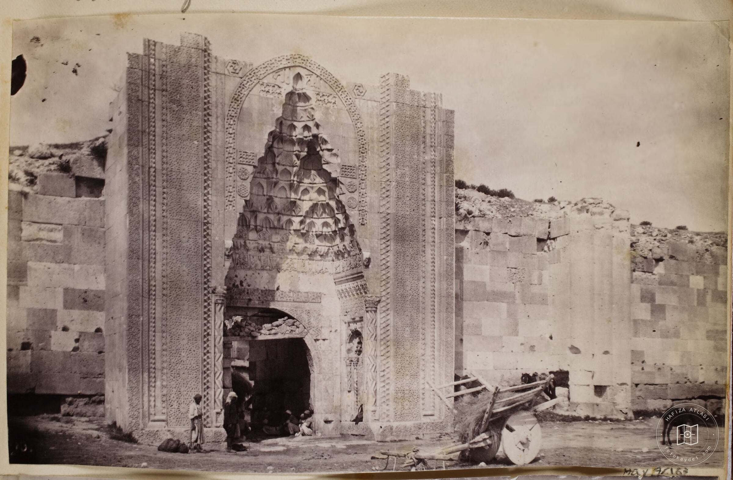 Aksaray Sultanhani Caravanserole Crown Gate