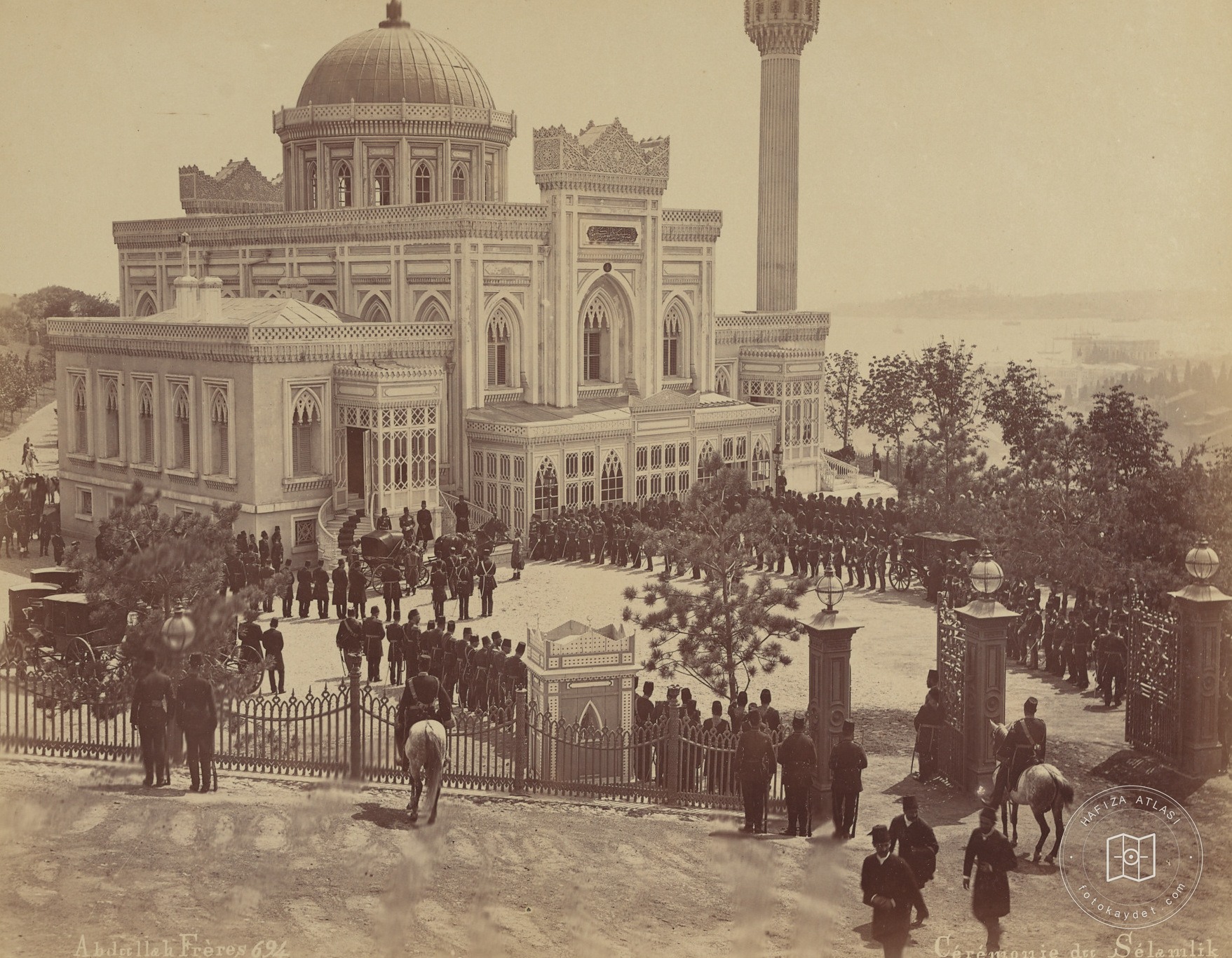 Yıldız Hamidiye Mosque and Greeting