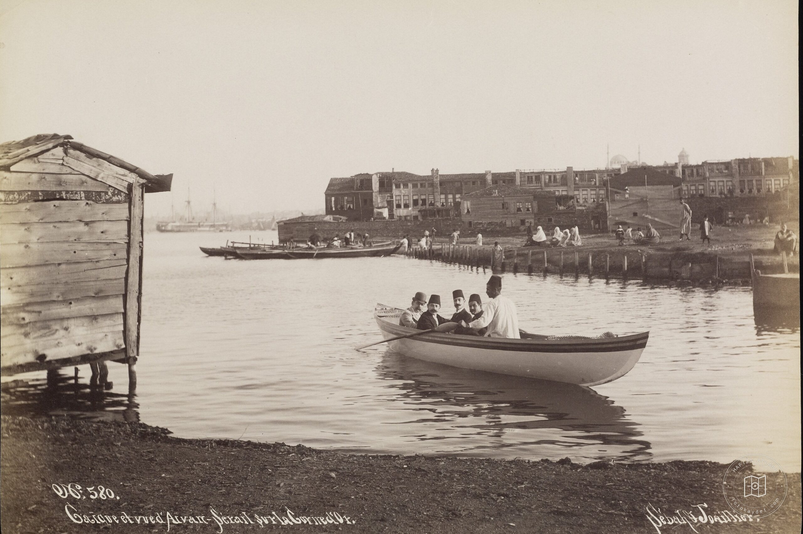 Ayvansaray Sahili ve Tekne