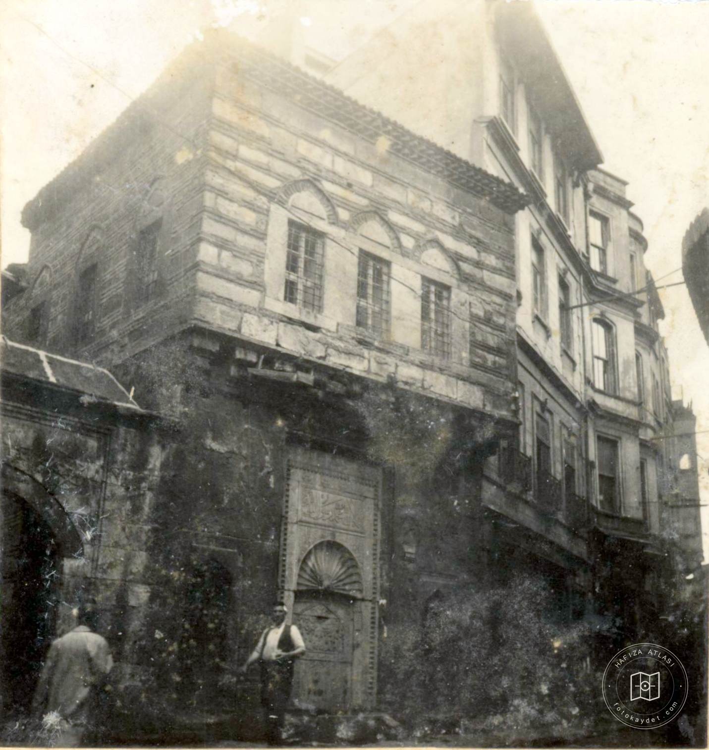 Kemankeş Mustafa Pasha Sıbyan Metebi and Fountain