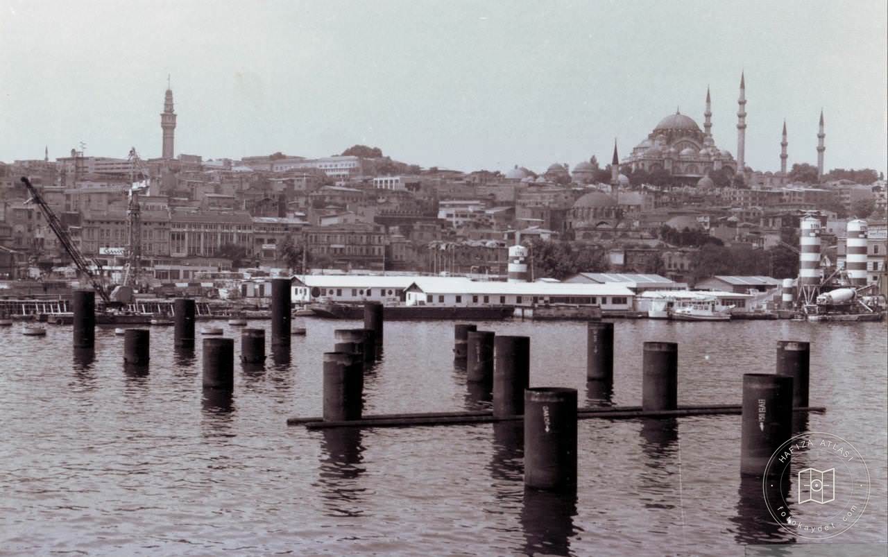 New Galata Bridge Builds