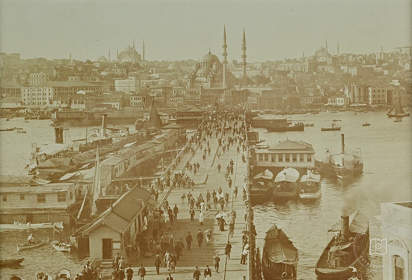 Karaköy’den Galata Köprüsü’nün Görünüşü