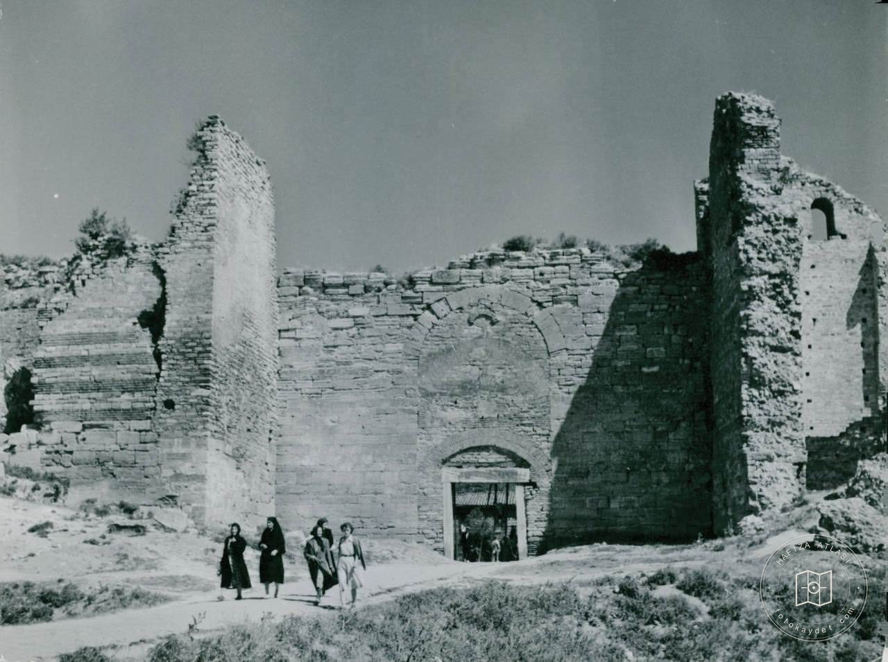Sulukule Gate