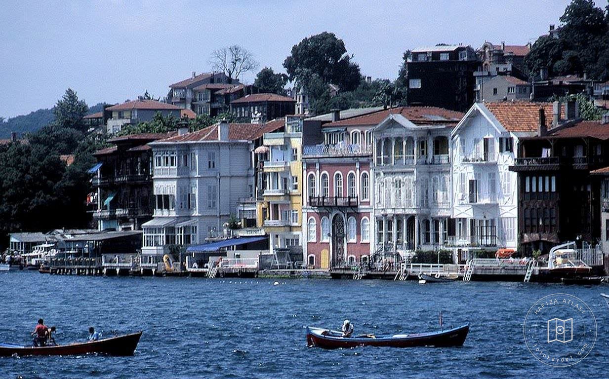 Yeniköy Pedestrians