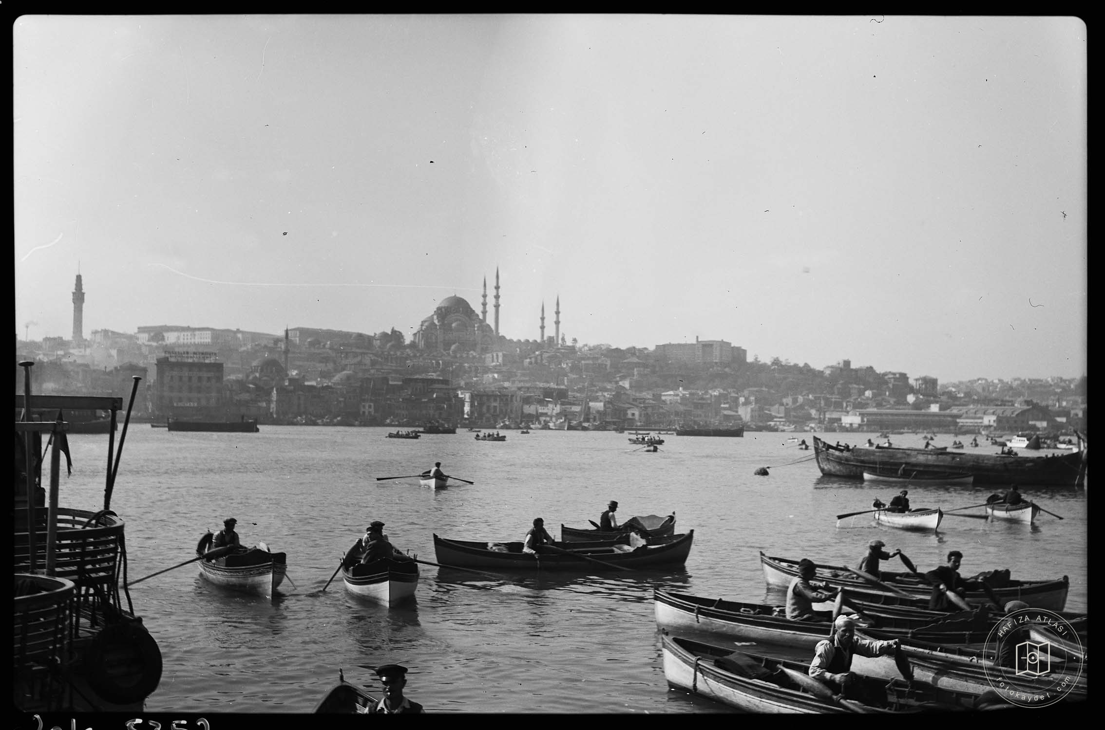 Süleyman Ashliyesi; view from Golden Horn