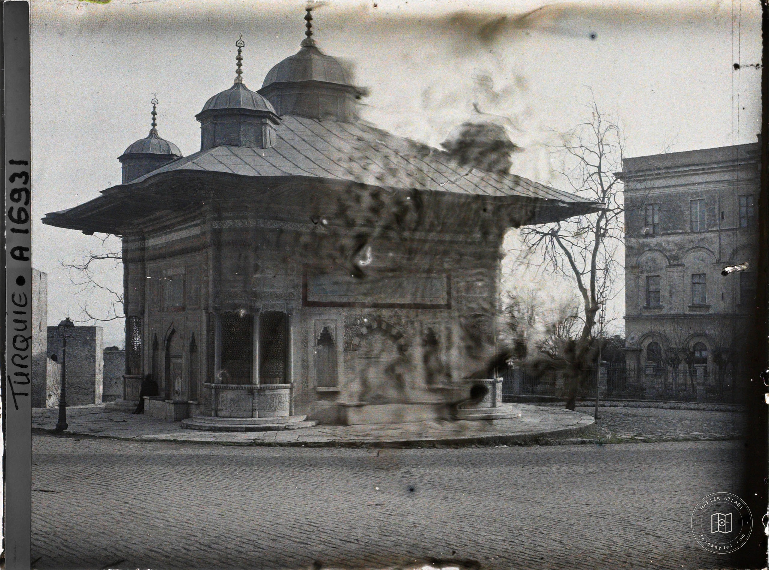 Old Darülfüın Building and III. Ahmet Sebili