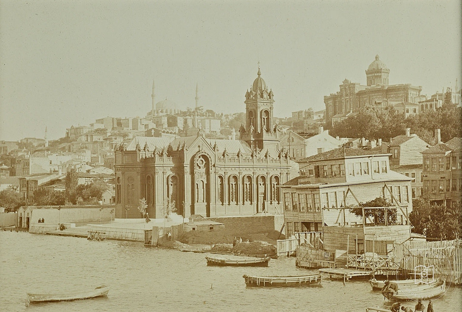Sveti Stefan Church and Red Metep (Fener Rum Male High School)