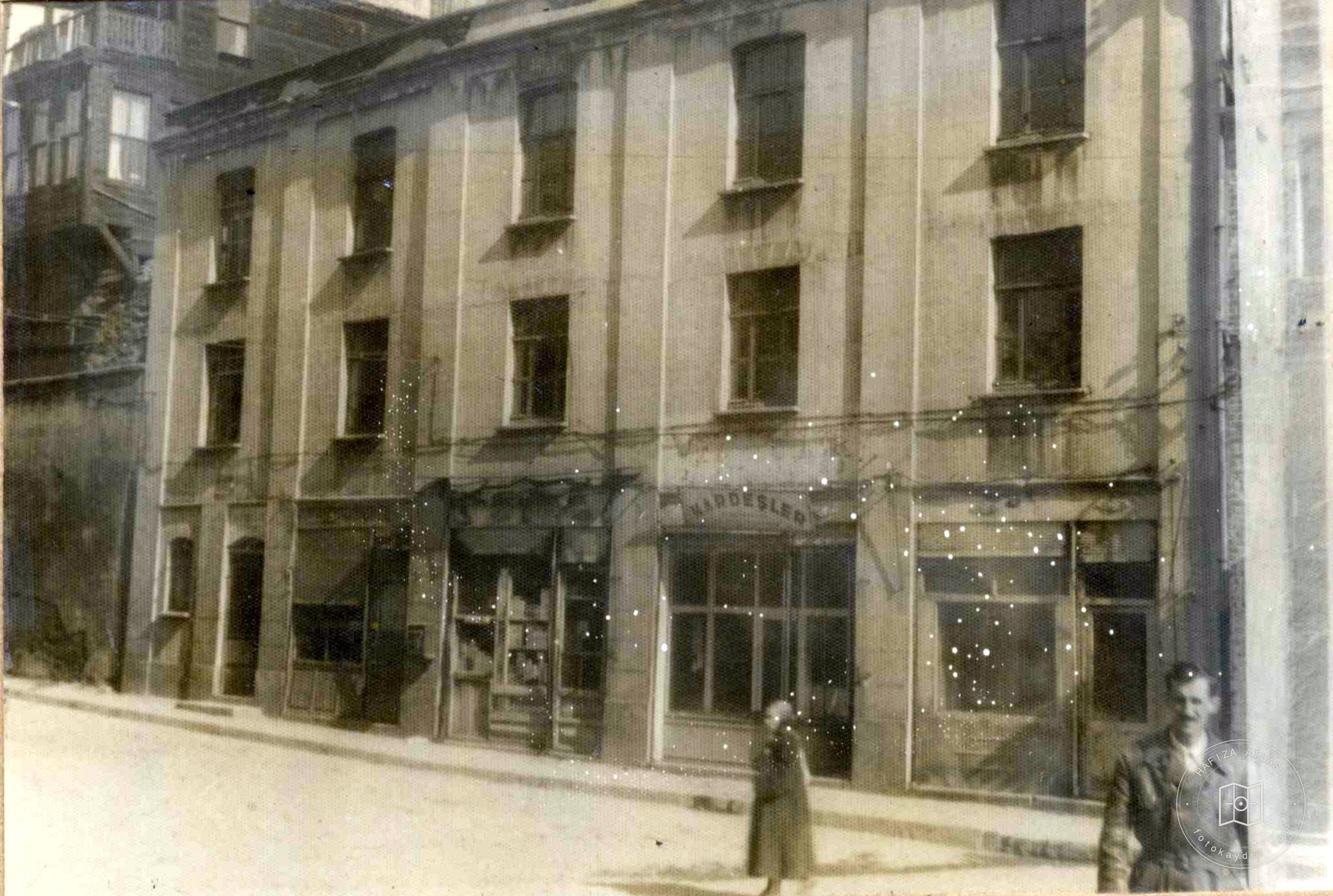 Vezneciler Bath