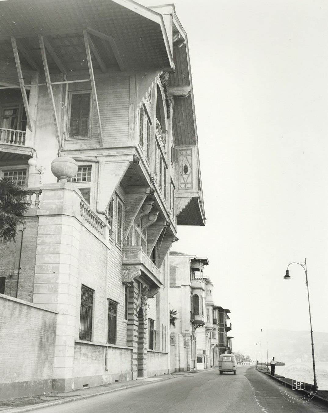 Summer of the Italian Embassy