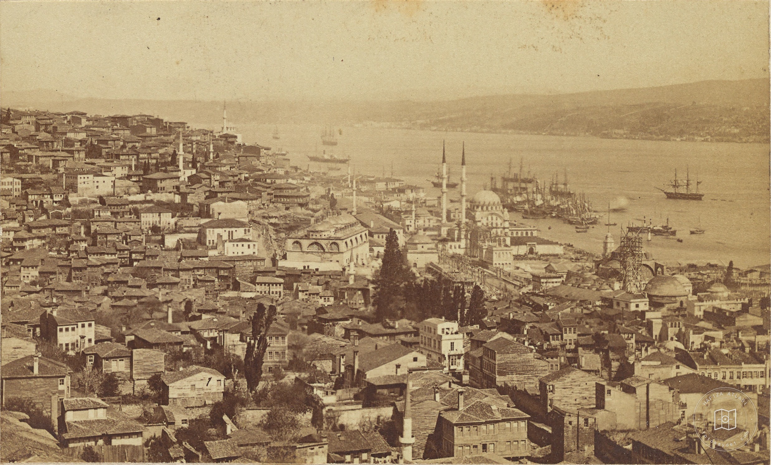 Galata Kulesi’nden Tophane’ye Bakış