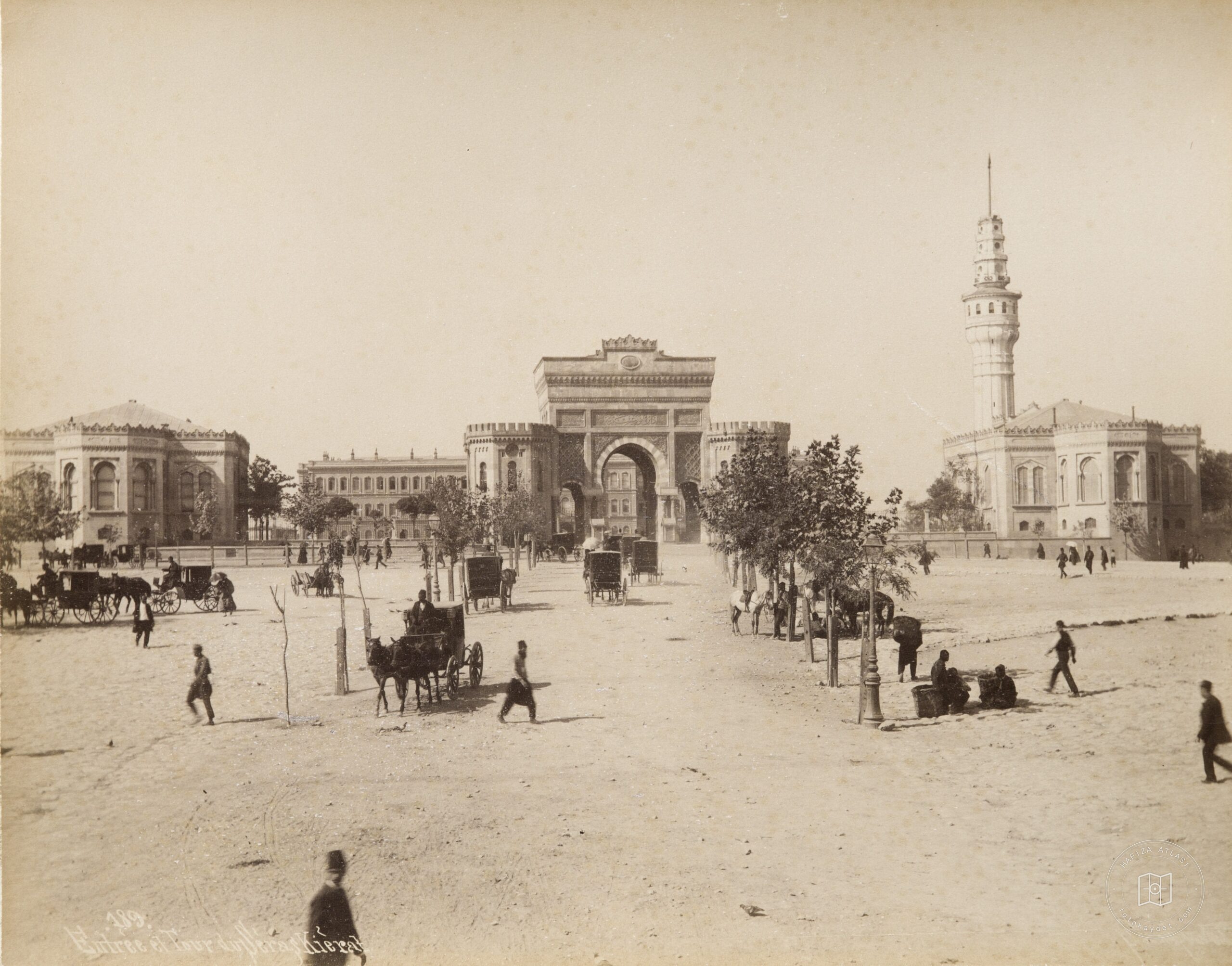 Beyazıt Square and University Input
