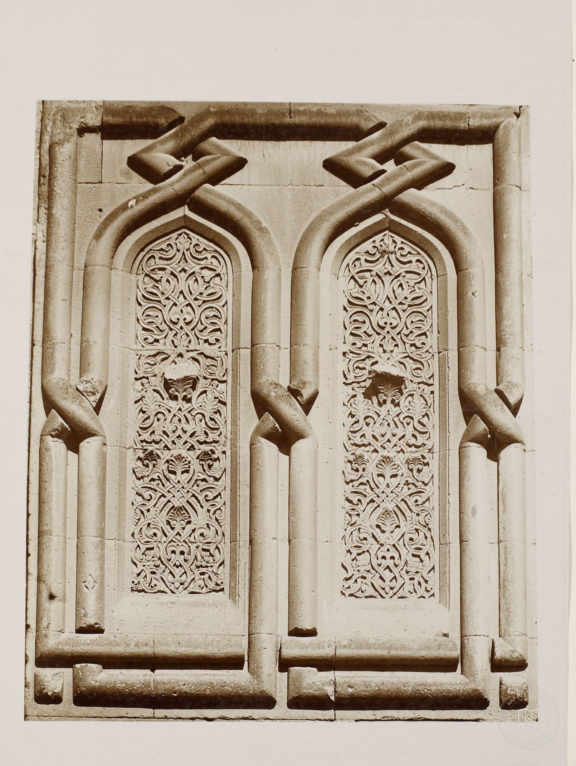 İnce Minareli Medrese’de Bir Pano