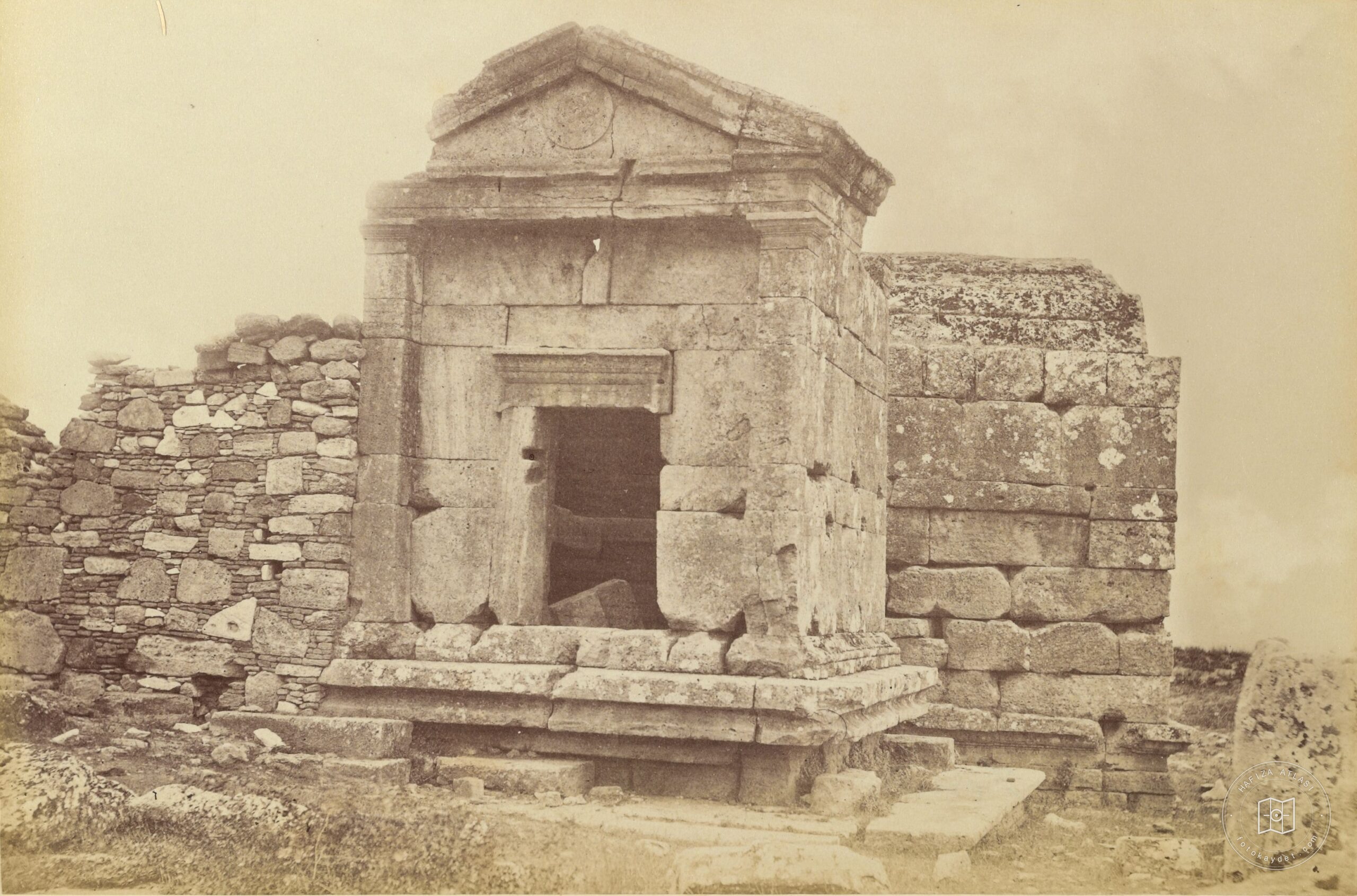 Hierapolis Kuzey Nekropolü’nde Bir Mezar