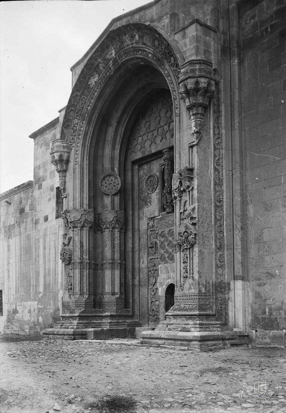Divriği Ulu Mosque Darüşshifa Crown Gate