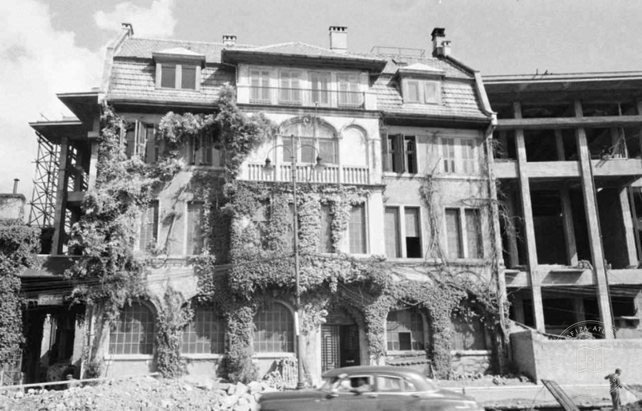 AKM Construction and Hügnen House