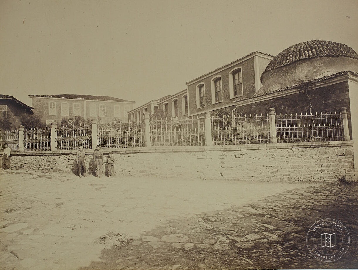 Kırkkilise Zükûr ve İnâs Mektepleri