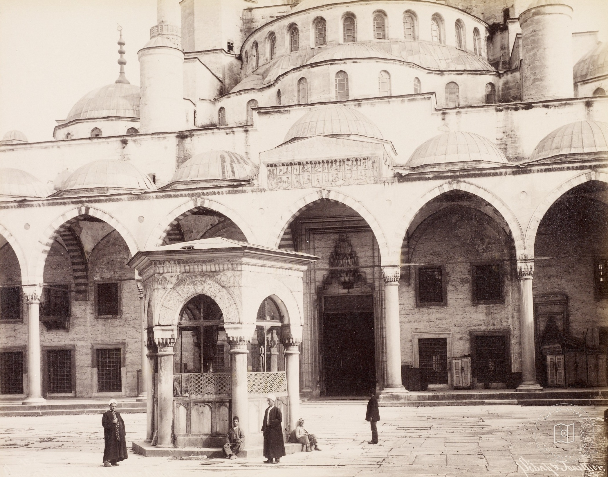 Sultan Ahmet Mosque Hunting