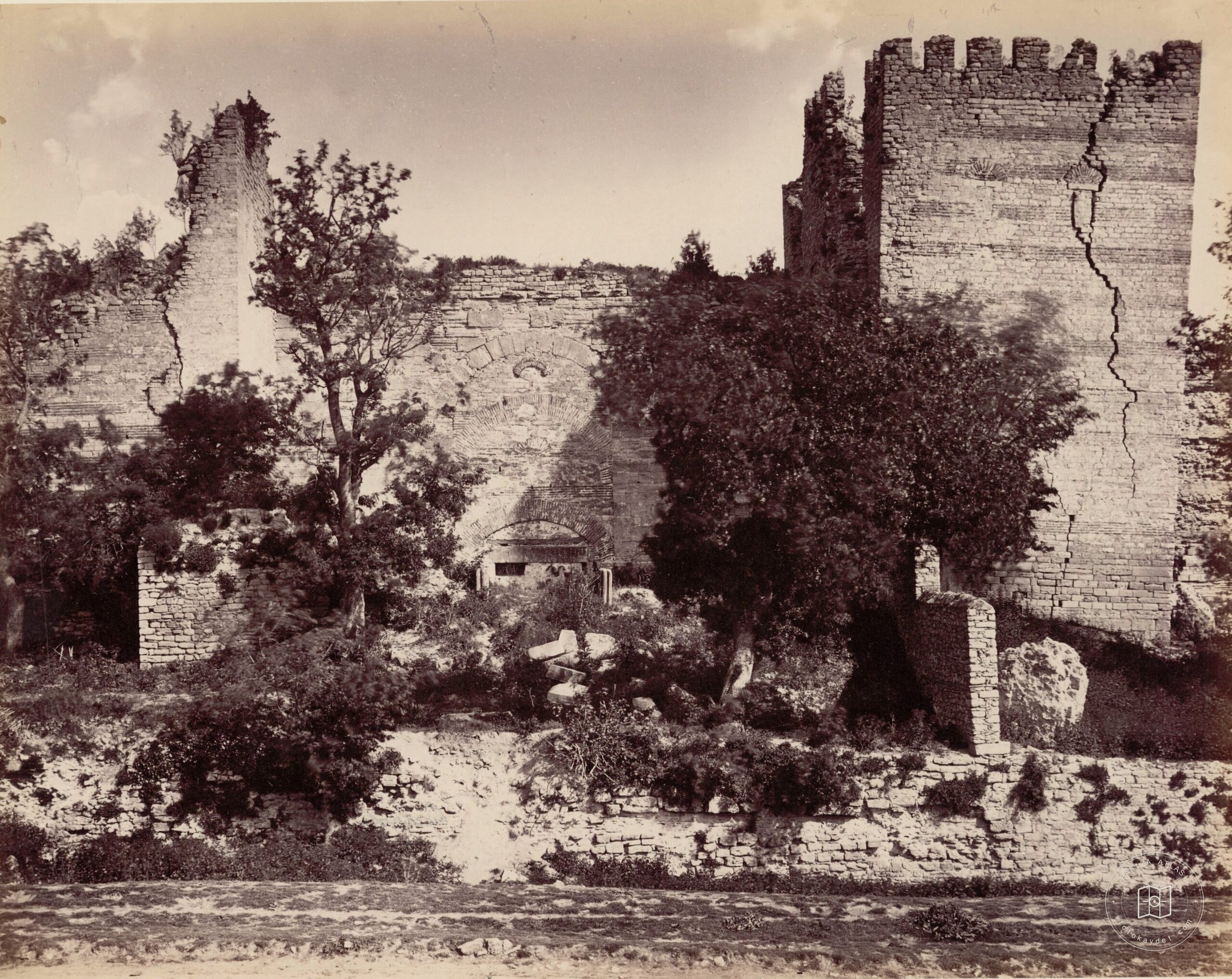 Sulukule Gate