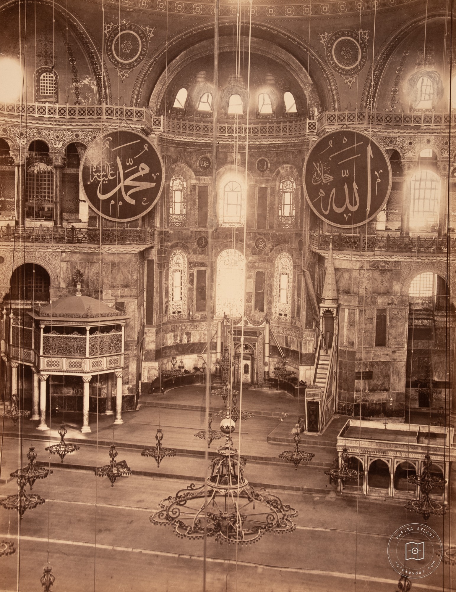 Ayasofya Üst Galeriden Panoramik İç Görünümü
