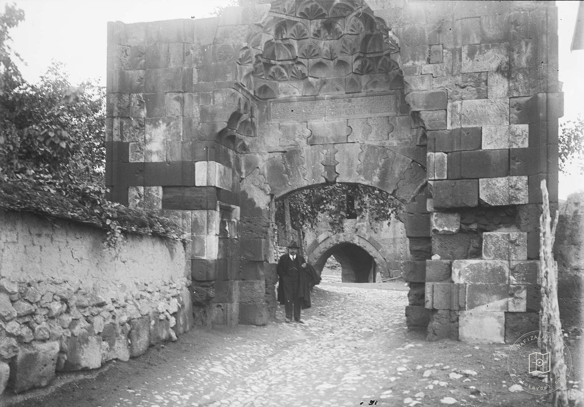Owner's Han Crown Gate