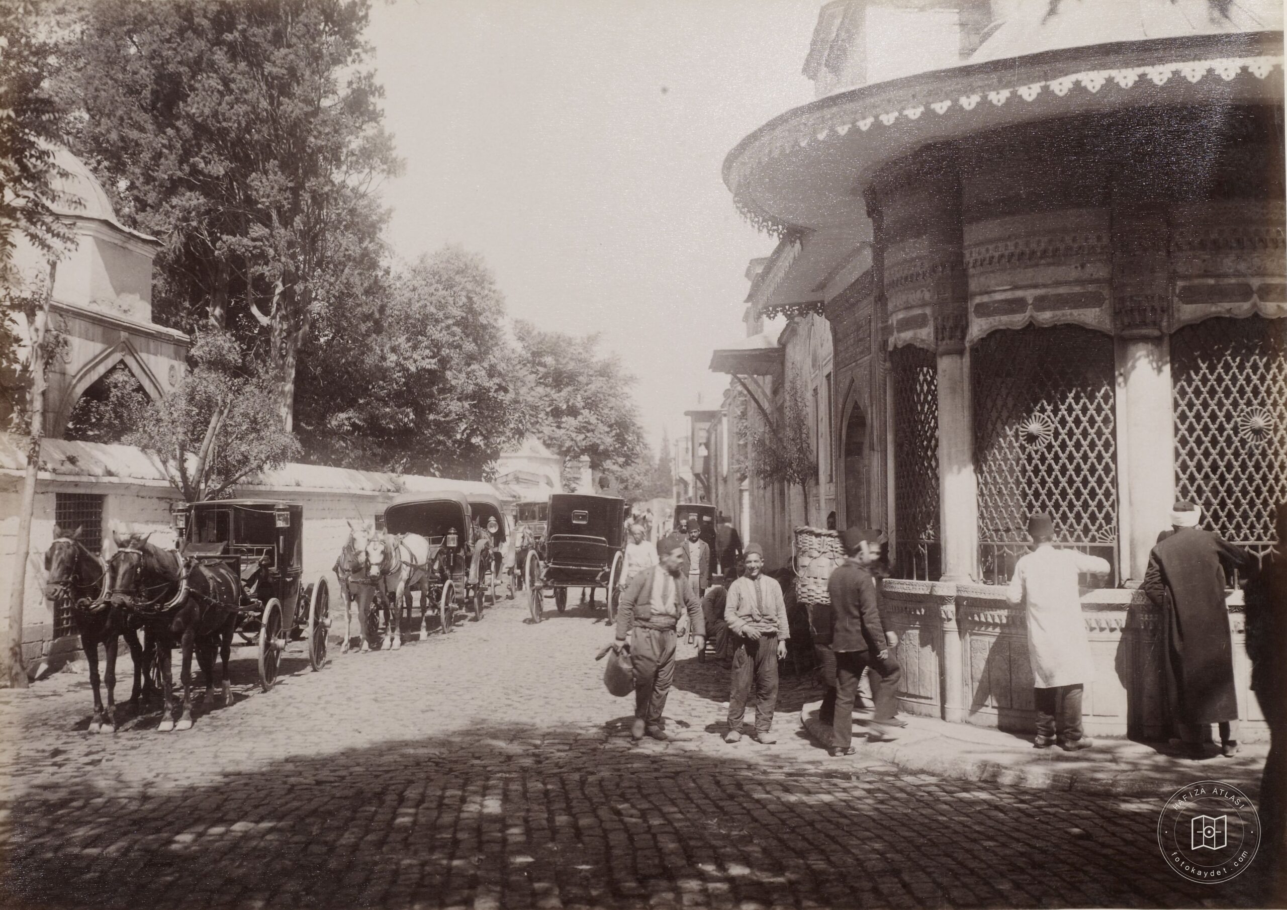 Damat İbrahim Pasha Sebili and Faytonlar