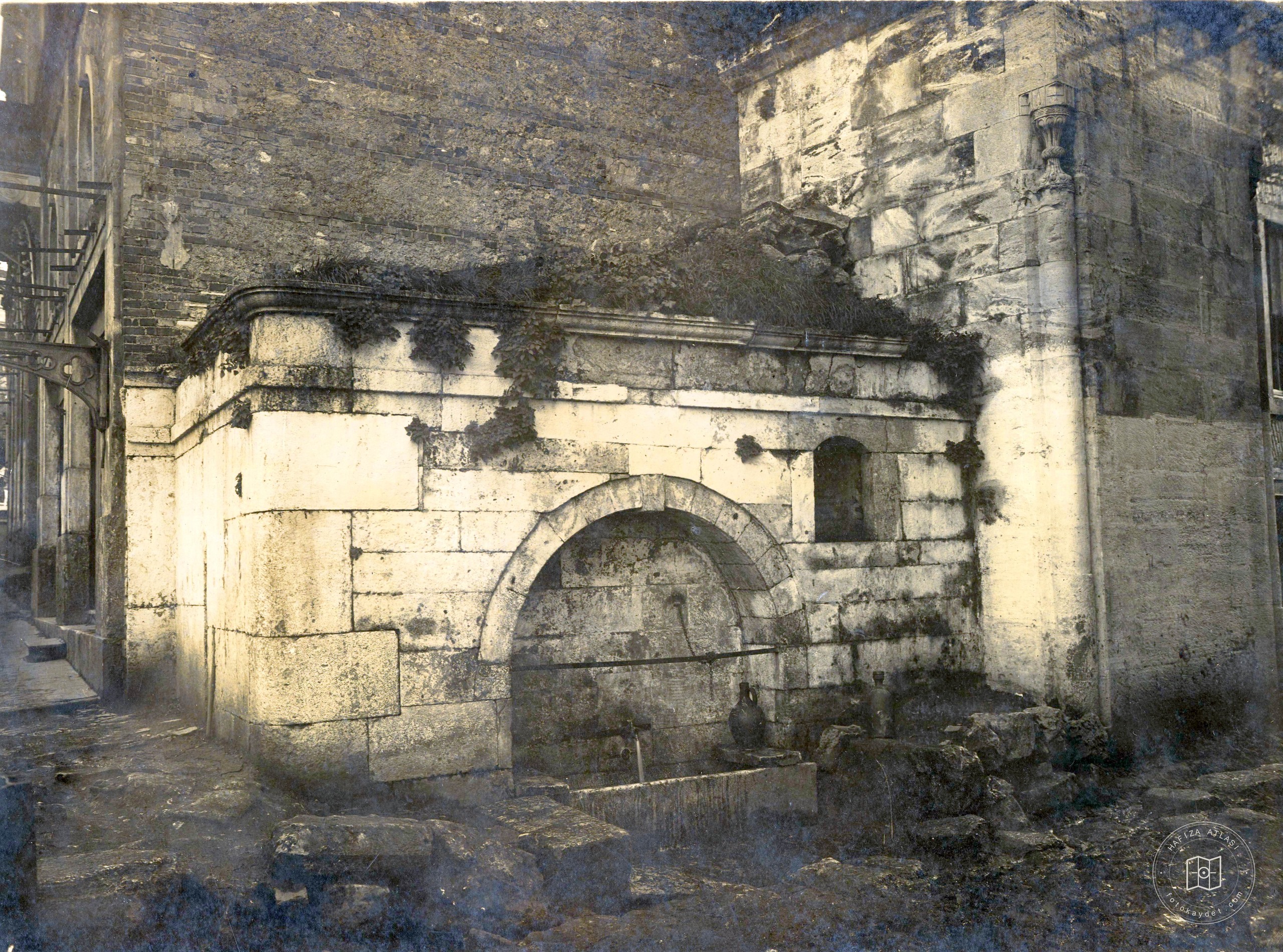 Sokullu Mehmet Paşa Camii Çeşmesi