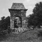 Four Feet Monument Grave
