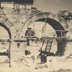 Hierapolis Frontinus Kapısı İçine Kurulmuş Beşik ve Asılmış Biberler