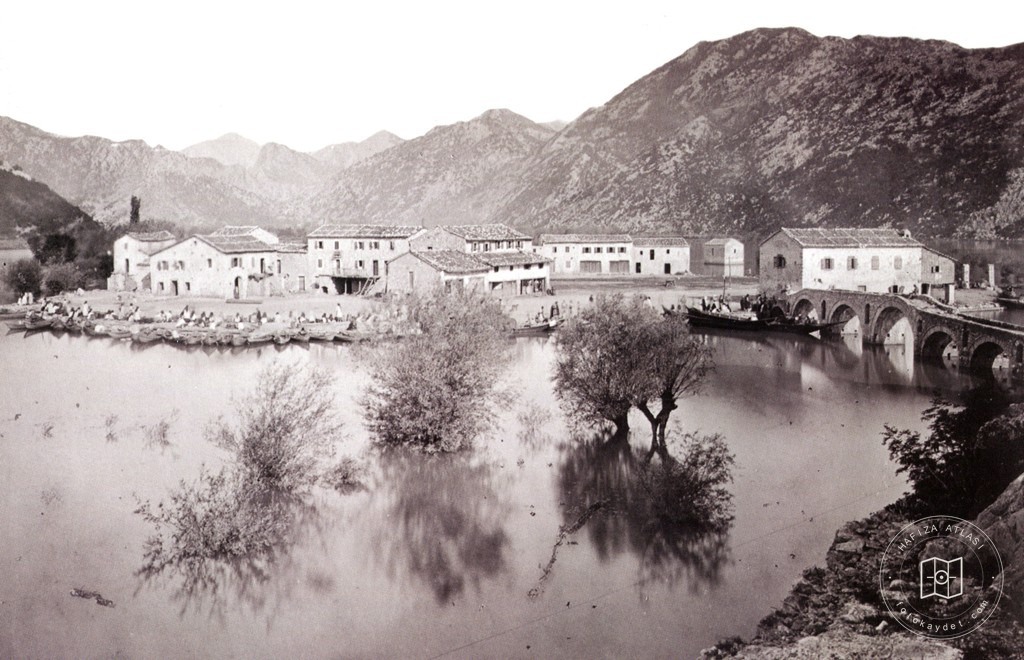 İşkodra Gölü kıyısında Virpazar