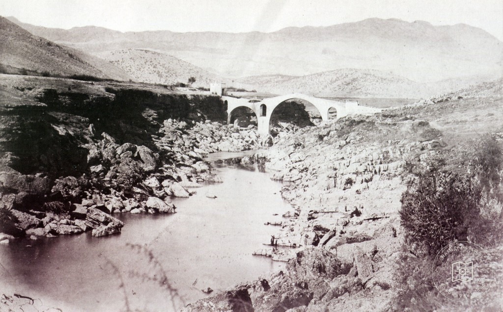 Podgoritsa ile İşkodra arasında köprü