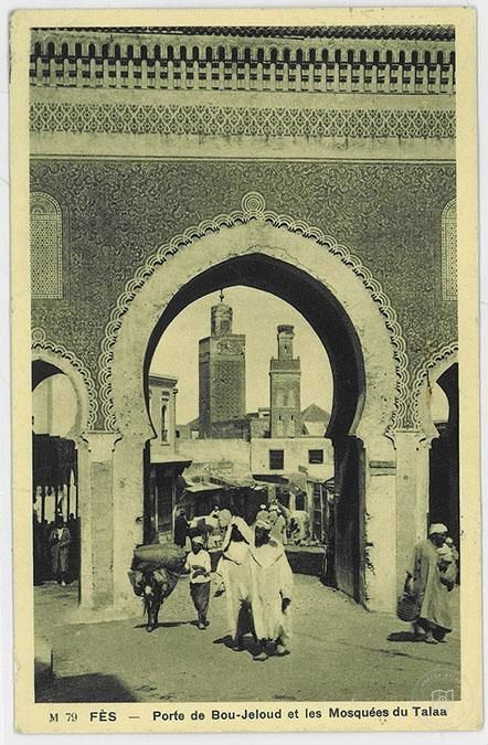Fes — Bab Bou Jeloud Kapısı ve Talaa Camileri
