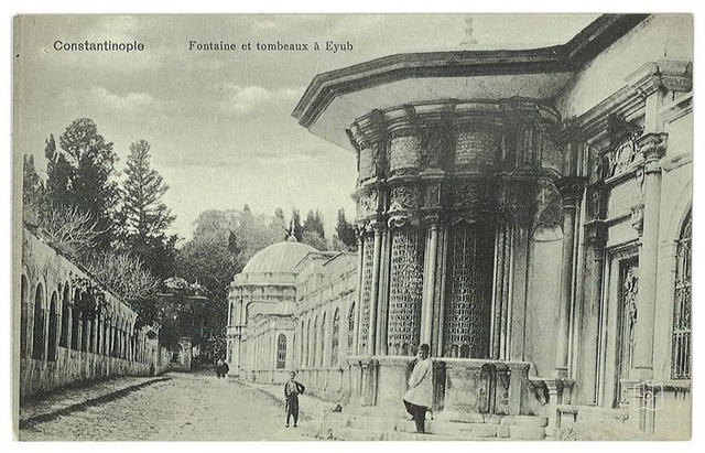 İstanbul — Eyüp'te Çeşme ve Mezarlar