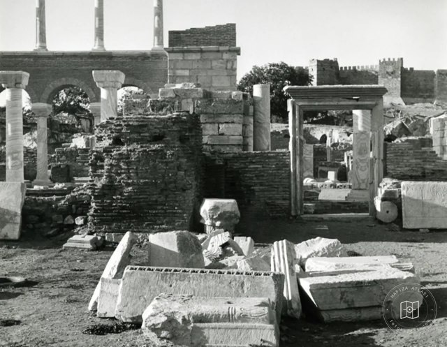 The statue of Artemis and women in the Ephesus Museum courtyard, 1962