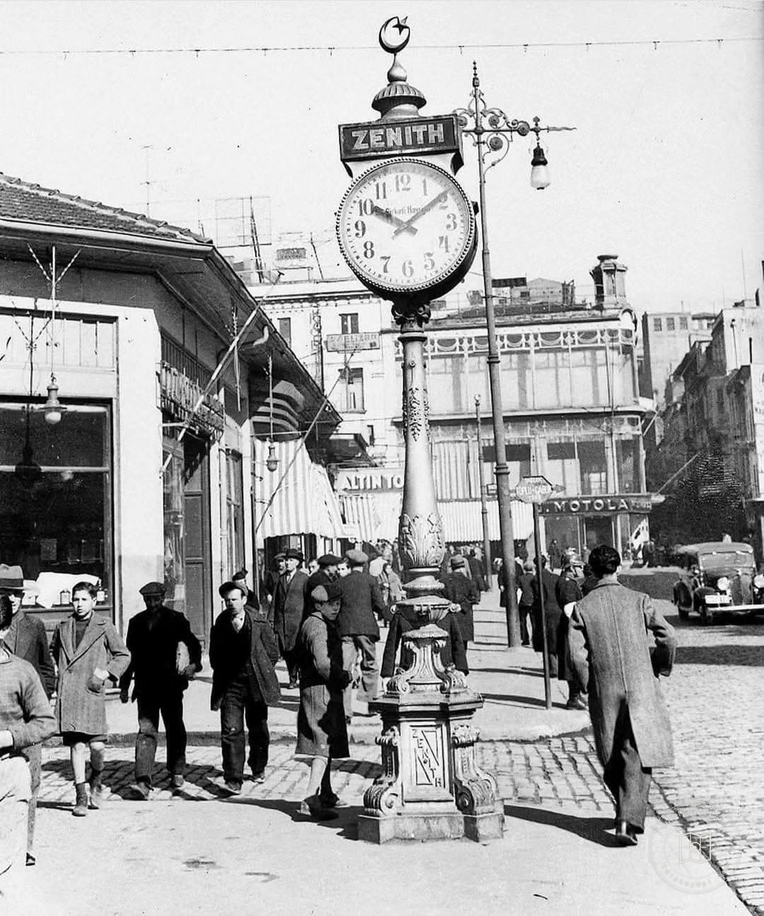 Karaköy Meydanı, 1950