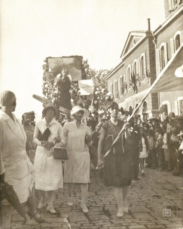 Basmane Garı’nda İzmir’in kurtuluşu kutlamaları, 1927