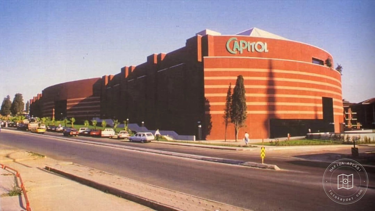 Altunizade Capitol Alışveriş Merkezi, 1996