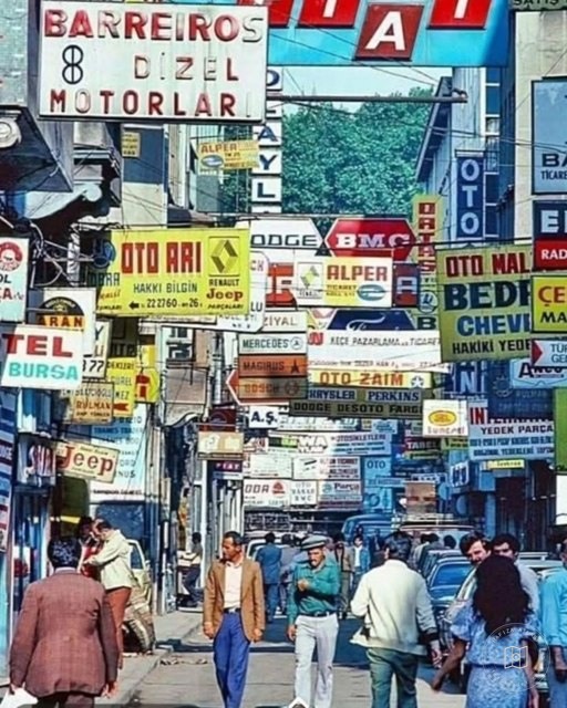 Street scenes in Istanbul, 1980–1990