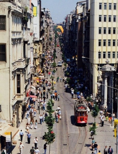 İstiklal Avenue, 2002