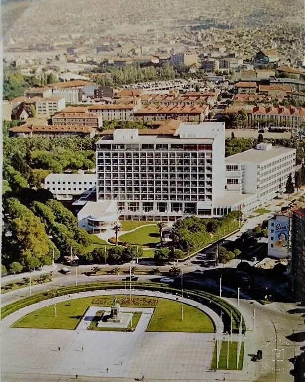 İzmir Cumhuriyet Meydanı ve Büyük Efes Oteli, 1960’lar