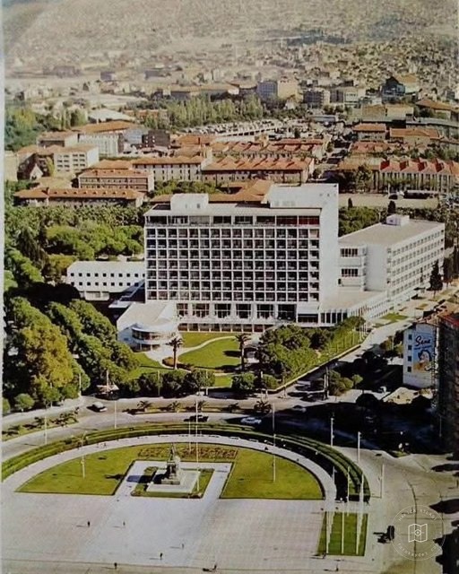 İzmir Cumhuriyet Meydanı ve Büyük Efes Oteli, 1960’lar