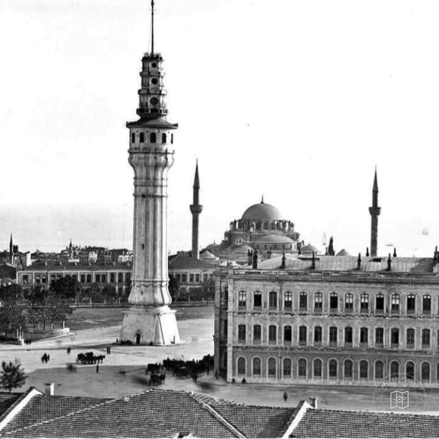 Beyazıt Kulesi ve Beyazıt Camii, 1940’lar