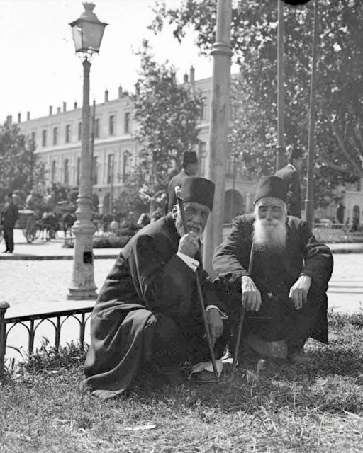 People in Istanbul, 1918