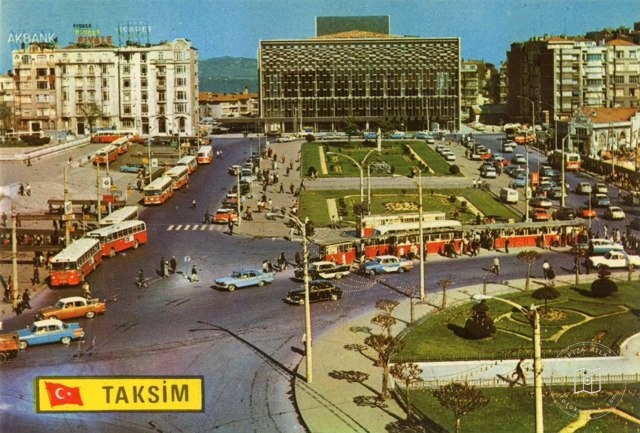 Taksim kartpostalı, 1977