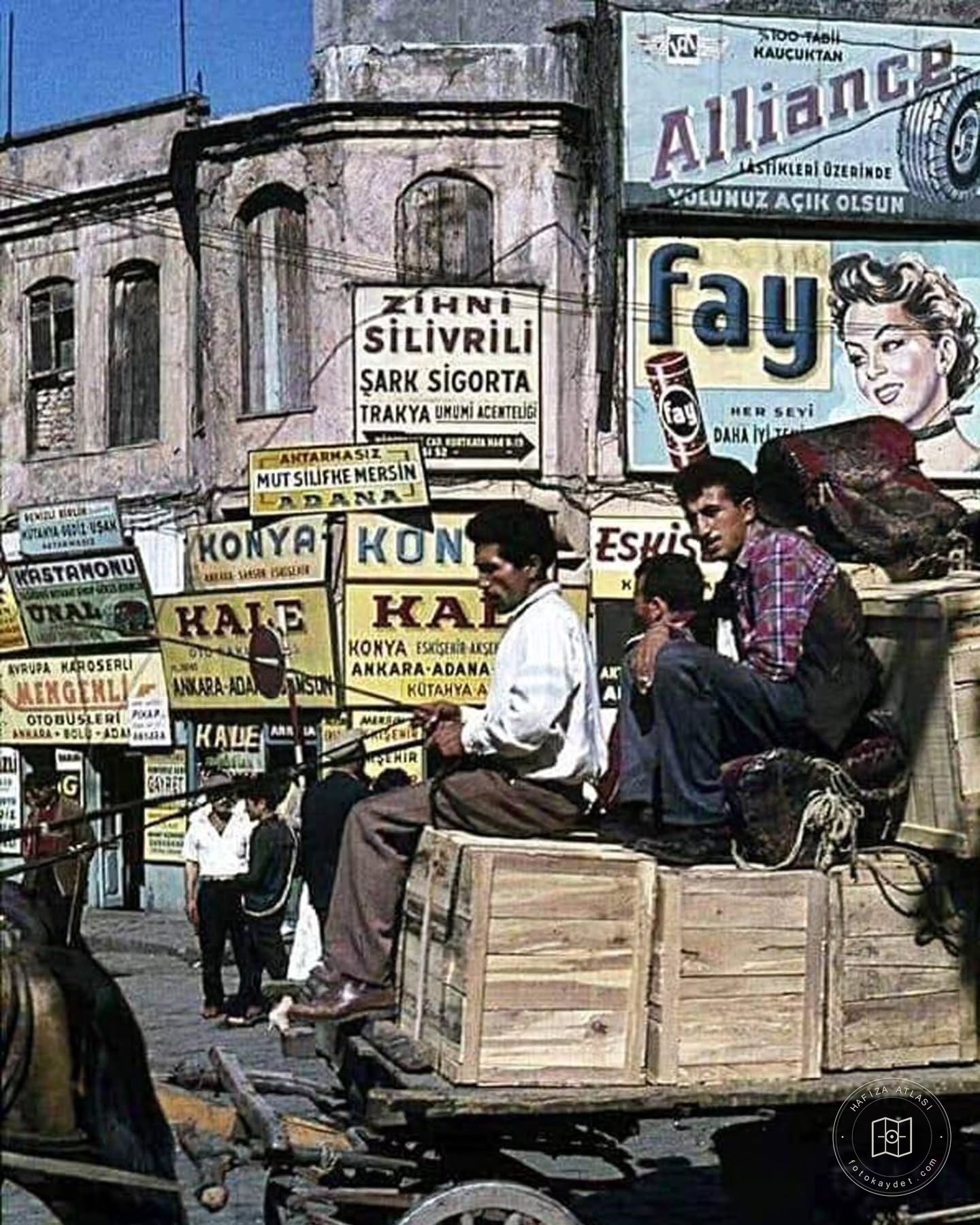 Street scenes in Istanbul, 1980–1990