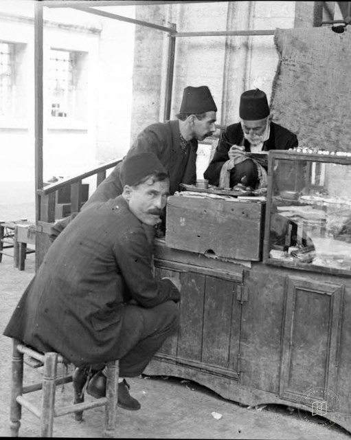 People in Istanbul, 1918