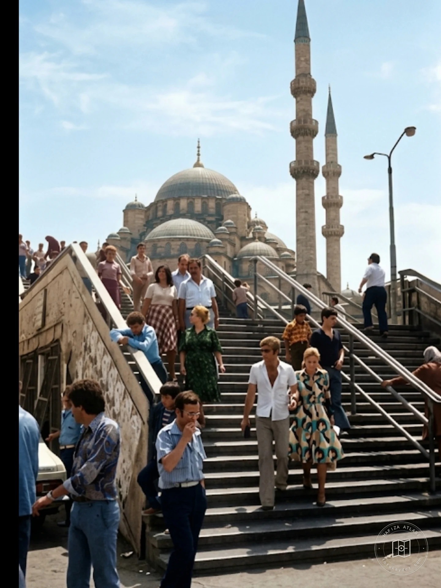The pedestrian overpass in Eminönü, 1972