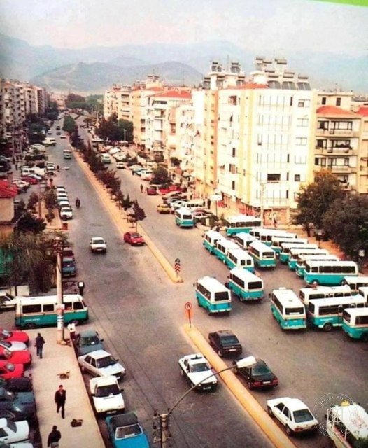 Karşıyaka Bahriye Üçok Bulvarı, İzmir