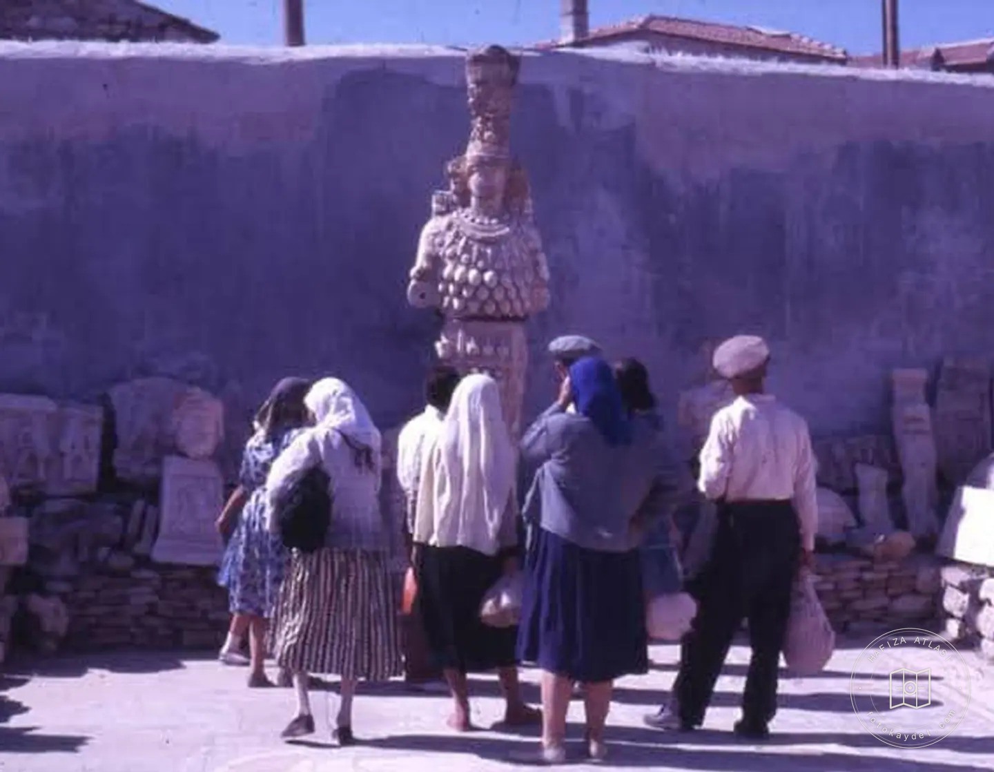 The statue of Artemis and women in the Ephesus Museum courtyard, 1962