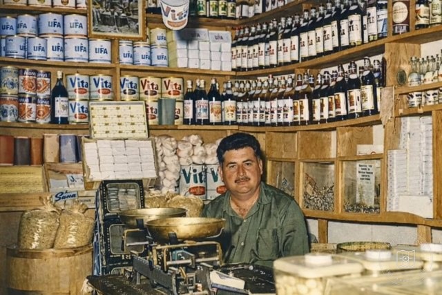 İstanbul’da mahalle bakkalı, 1970’ler